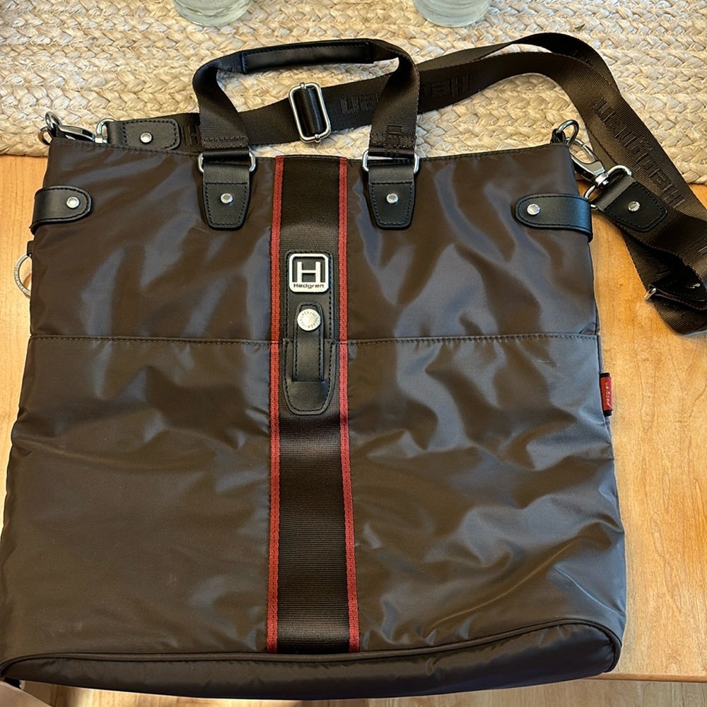 Hedgren Kaci Casual Chic Tote Bag. Barely used. Pet and smoke free home.